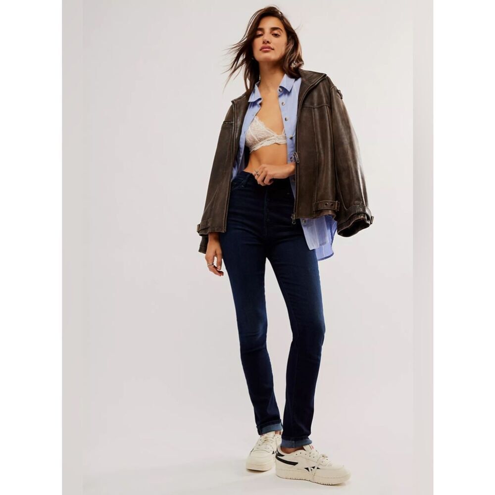MOTHER High-Waisted Pixie Rail Sneak Jeans 28